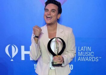 Silvestre Dangond recibe el Premio Heat por sus más de 20 años de trayectoria en la música