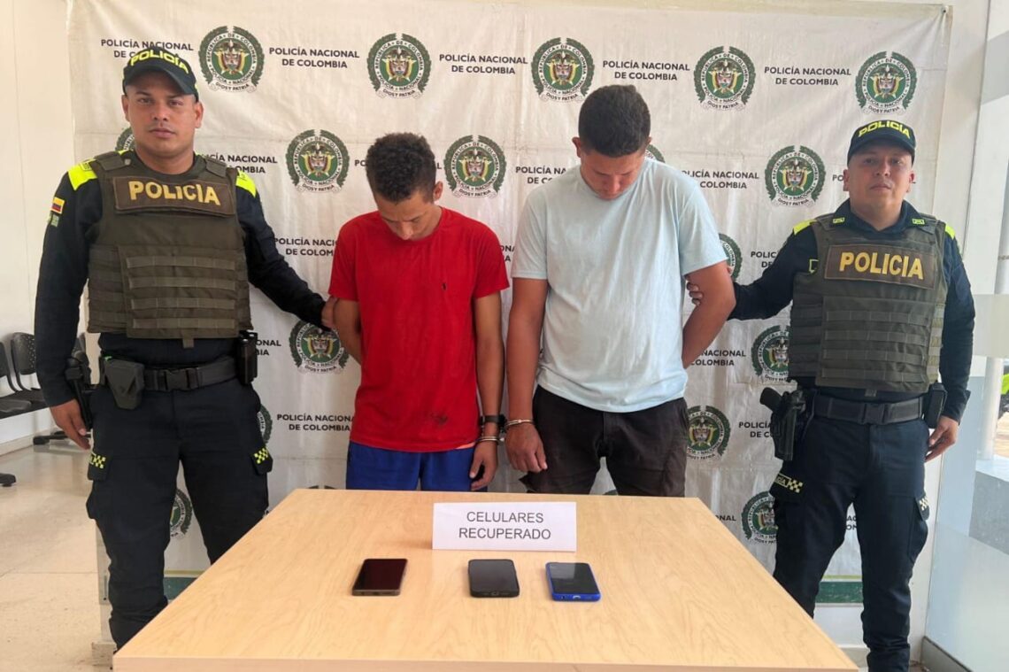Con tres celulares, capturan a dos sujetos en Hatonuevo luego de cometer un atraco