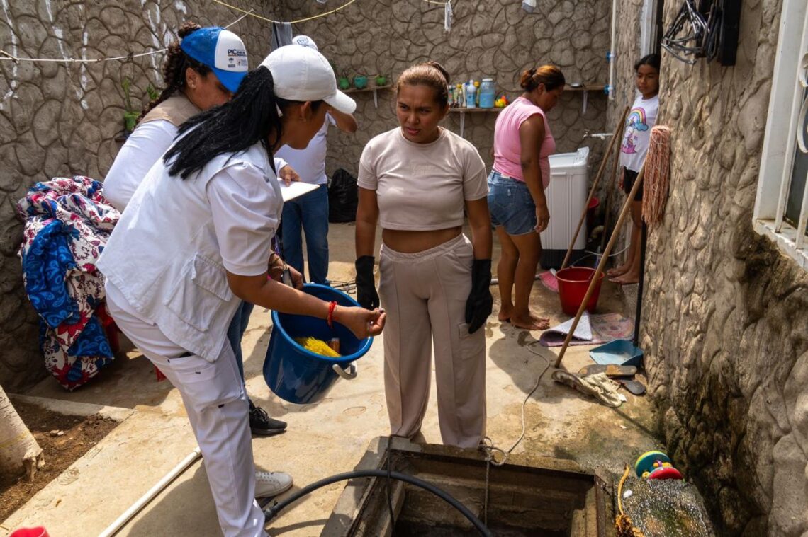 Secretaría de Salud de Riohacha realiza campaña casa a casa para prevenir el dengue