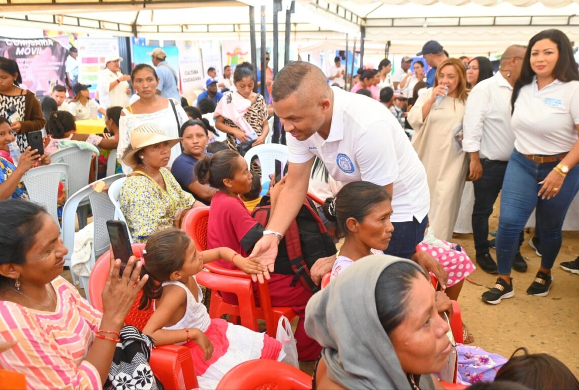 Para atender las necesidades de la población, Alcaldía de Uribia comenzó la estrategia ‘Progreso al Barrio’
