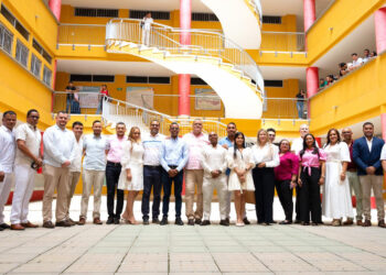 Uniguajira posesiona 22 docentes planta y avanza en la entrega de 200 plazas por méritos