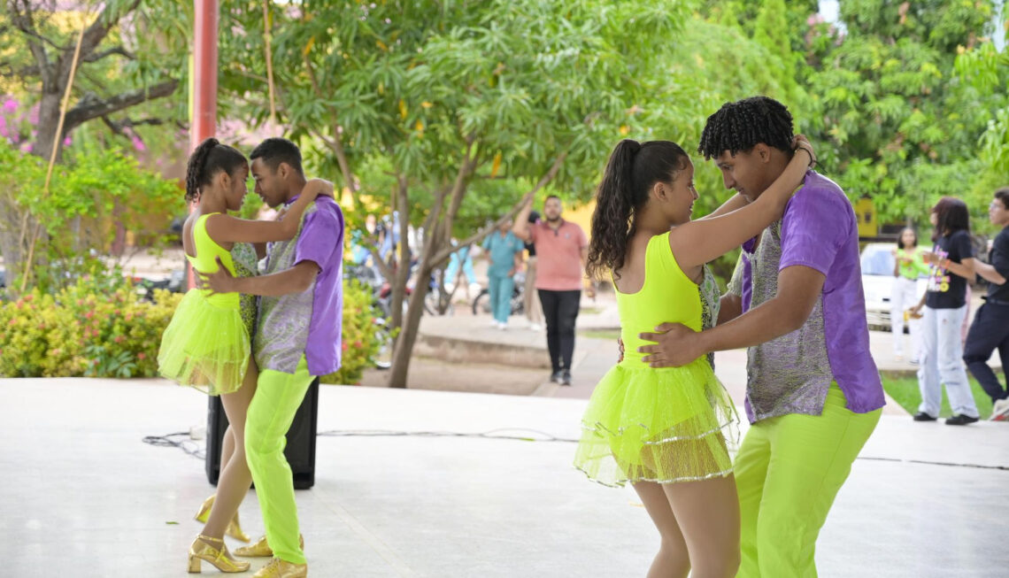 Uniguajira realizó el primer encuentro intercolegial de danzas en pareja del municipio de Villanueva