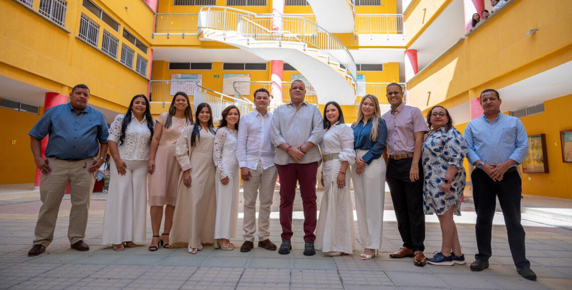Uniguajira continúa consolidando su excelencia académica con la posesión nuevos docentes en 2025