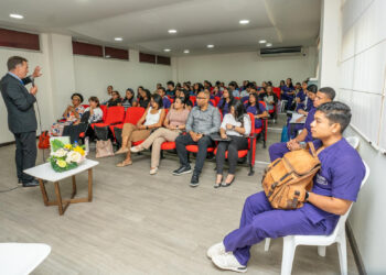 Innovación curricular y liderazgo juvenil marcaron el Simposio Internacional en Ciencias de la Salud